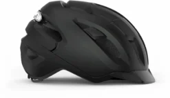 MET Urbex MIPS Speed Pedelec Helm - Zwart 28 MET Urbex MIPS Speed Pedelec Helm - Zwart -Gelukkig Sporten 1235 1900 met urbex mips urban helmet m140no1 side 1