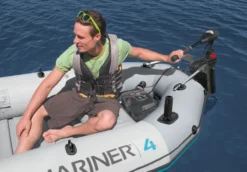 Intex 40LBS 12V Elektrische Buitenboordmotor 6 Intex 40LBS 12V Elektrische Buitenboordmotor -Gelukkig Sporten 1320 1900 68631 inuse 2021 300