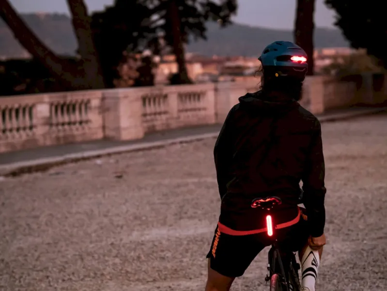 MET Urbex MIPS Speed Pedelec Helm - Zwart 6 MET Urbex MIPS Speed Pedelec Helm - Zwart - Afbeelding 6