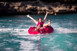 Jobe Rumble Funtube Hot Pink - 1 Persoons 7 Jobe Rumble Funtube Hot Pink - 1 Persoons -Gelukkig Sporten 230120003 actionshot 4 big resultaat