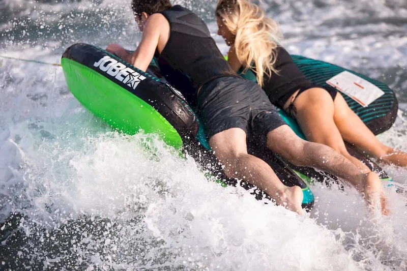 Jobe Revolve Funtube - 2 Persoons 7 Jobe Revolve Funtube - 2 Persoons - Afbeelding 7