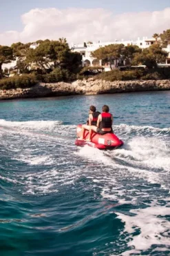 Jobe Chaser Funtube - 3 Persoons 9 Jobe Chaser Funtube - 3 Persoons -Gelukkig Sporten 230320002 actionshot 3 big resultaat