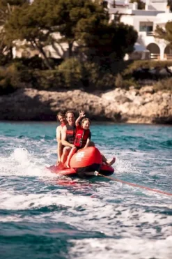 Jobe Chaser Funtube - 3 Persoons 8 Jobe Chaser Funtube - 3 Persoons -Gelukkig Sporten 230320002 actionshot 4 big resultaat