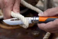 Opinel N°08 Outdoor Zakmes - Oranje -Gelukkig Sporten 3123840015779 opinel outdoor 8 oranje sfeer3 resultaat