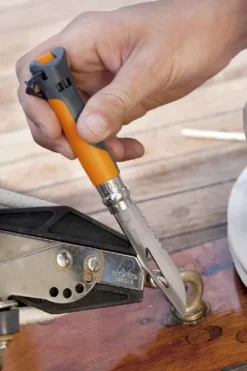 Opinel N°08 Outdoor Zakmes - Oranje -Gelukkig Sporten 3123840015779 opinel outdoor 8 oranje sfeer6 resultaat