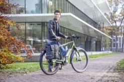 New Looxs Odense Enkele Fietstas - 17,5 Liter - Groen -Gelukkig Sporten 799 1200 new looxs pakaftas enkele fietstas odense single 1 1