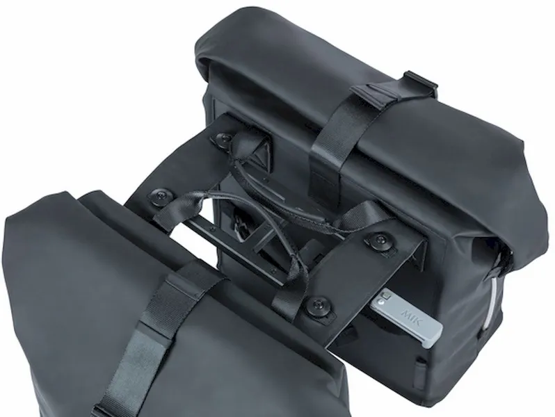 Basil SoHo MIK Dubbele Fietstas - 41 Liter - Zwart 5 Basil SoHo MIK Dubbele Fietstas - 41 Liter - Zwart - Afbeelding 5