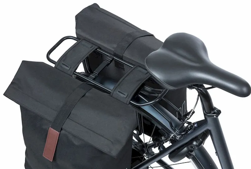 Basil City Shopper Dubbele Fietstas - 32 Liter - Zwart 7 Basil City Shopper Dubbele Fietstas - 32 Liter - Zwart - Afbeelding 7