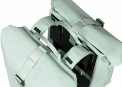 Basil SoHo Dubbele Fietstas - 41 Liter - Lichtgroen 10 Basil SoHo Dubbele Fietstas - 41 Liter - Lichtgroen -Gelukkig Sporten 857 1200 basil dubbele fietstas soho nordlicht 41l mintgroe 3