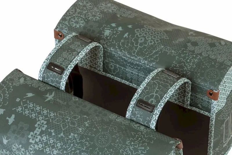 Basil Boheme Dubbele Fietstas - 35 Liter - Groen 3 Basil Boheme Dubbele Fietstas - 35 Liter - Groen - Afbeelding 3