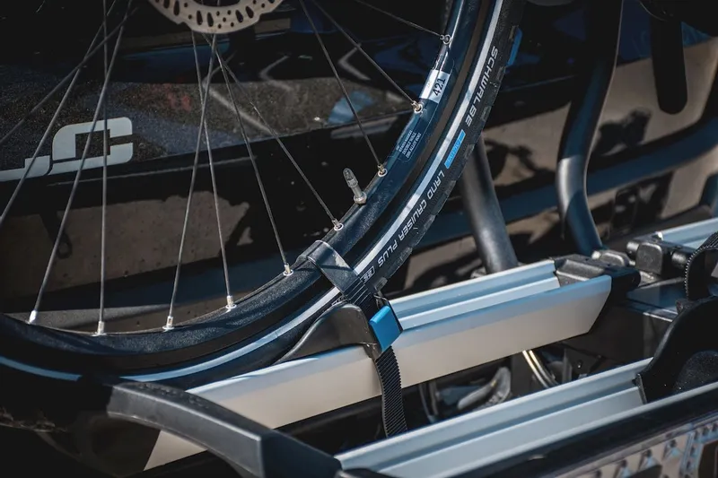 XLC Azura LED 2F Frame 2.0 Trekhaak Fietsendrager - 2 Fietsen 8 XLC Azura LED 2F Frame 2.0 Trekhaak Fietsendrager - 2 Fietsen - Afbeelding 8