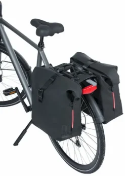 Basil SoHo MIK Dubbele Fietstas - 41 Liter - Zwart 13 Basil SoHo MIK Dubbele Fietstas - 41 Liter - Zwart -Gelukkig Sporten 900 601 basil soho nordlicht mik dubbele fietstas 41 liter 6