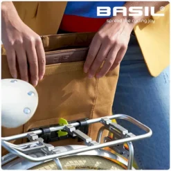Basil City Shopper Enkele Fietstas - 16 Liter - Camel Bruin -Gelukkig Sporten 900 900 basil city series 10 600x600
