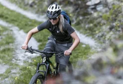 Abus Moventor 2.0 MTB Helm - Wit -Gelukkig Sporten abus moventor mtb helm