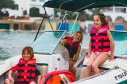 Jobe Nylon 50N Kinder Zwemvest - Rood 15 Jobe Nylon 50N Kinder Zwemvest - Rood -Gelukkig Sporten jobe sfeerfoto 1