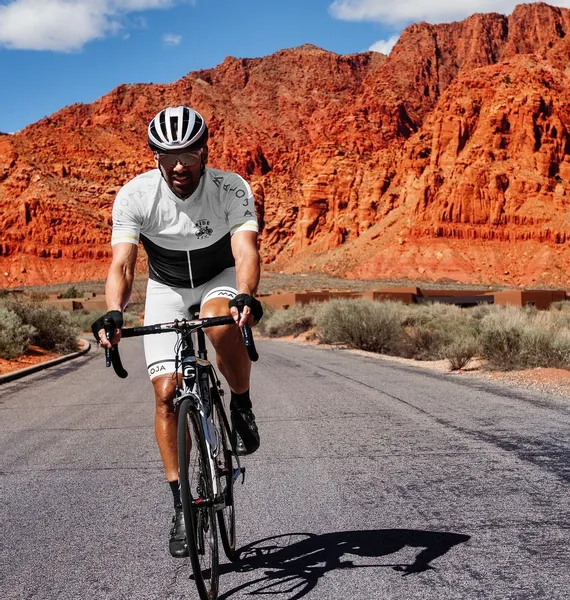 Abus Viantor Racefietshelm - Wit/Rood 9 Abus Viantor Racefietshelm - Wit/Rood - Afbeelding 9