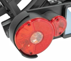 Twinny Load E-Carrier II Trekhaak Fietsendrager - 2 Fietsen 9 Twinny Load E-Carrier II Trekhaak Fietsendrager - 2 Fietsen -Gelukkig Sporten twinny load e carrier 2 fietsendrager achterlicht